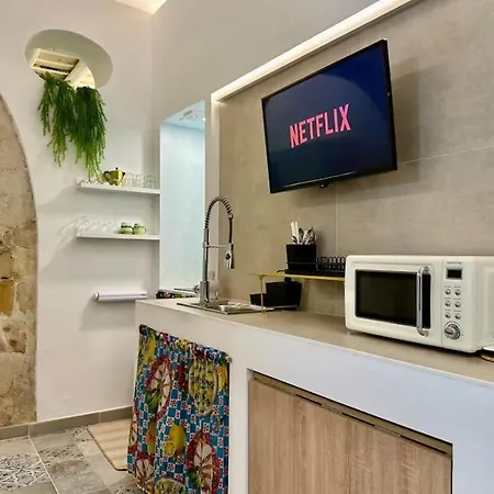 A Mare Al Centro Lovely Apartment